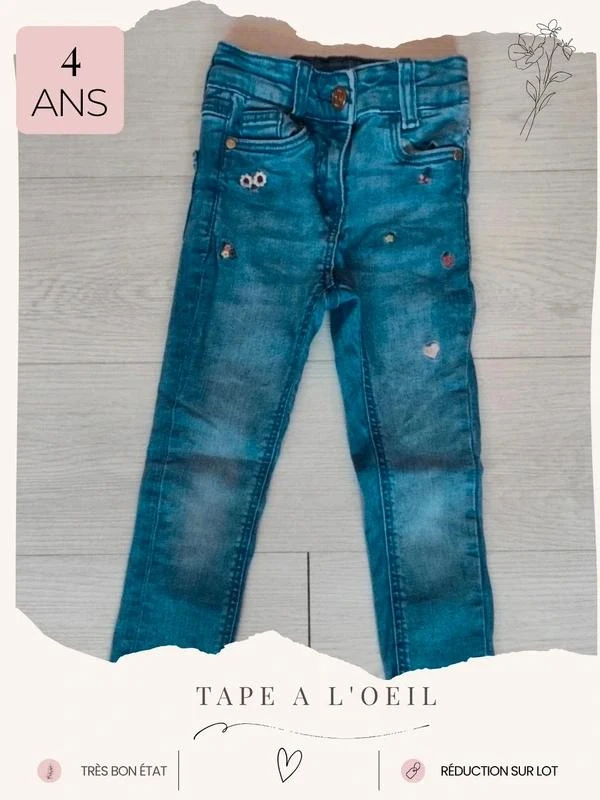 Jean slim broderie fleurs 🦄 Taille 4 ans 🦄 Tape a l'oeil
